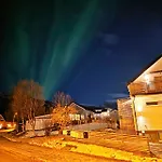 Apartman Aurora View - Free Parking & Walkable Location *
