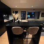 Aurora View - Free Parking & Walkable Location Apartman Tromsø