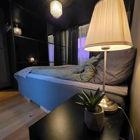 Apartman Aurora View - Free Parking & Walkable Location *