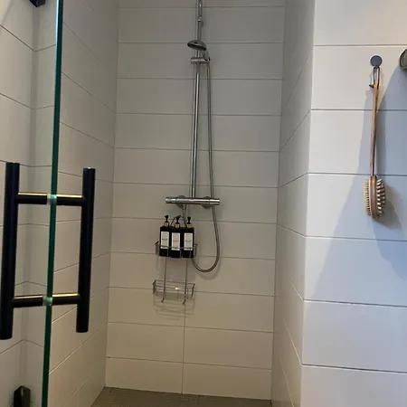 Aurora View - Free Parking & Walkable Location Apartamento